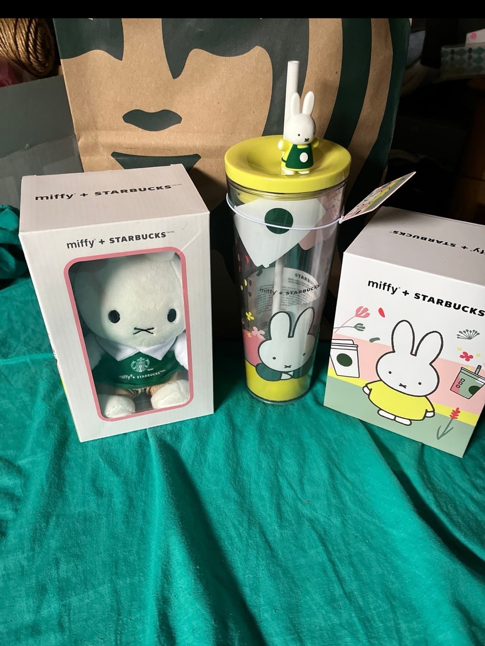 Starbucks Miffy bundle - Picture 1 of 4